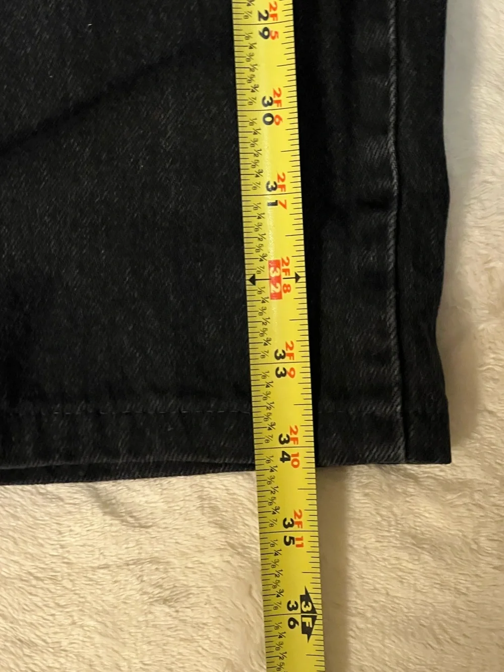 Levi's Men's Black Jeans, 565.